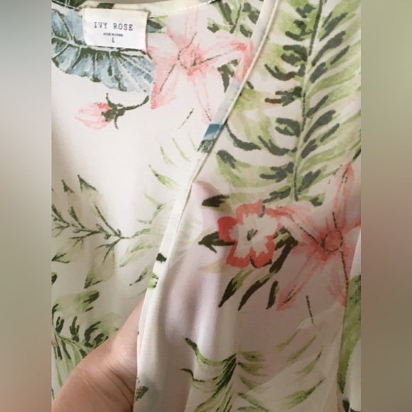 Ivy Rose Beautiful flowy sheer long dress πΌπΈππͺ·πΏ - Picture 6 of 8